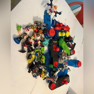 Akedo warriors figurines